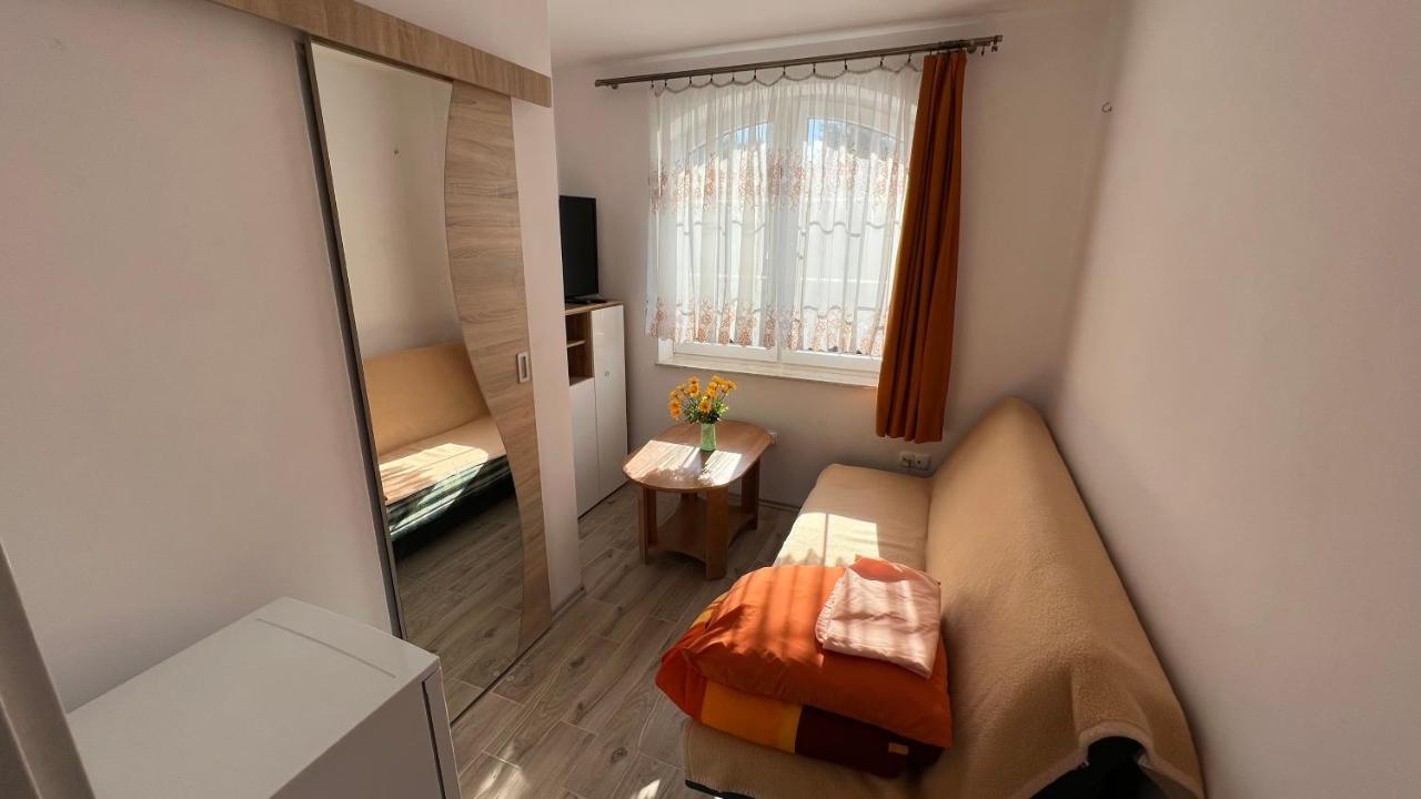 Przystan Bialogora Apartment Bagian luar foto